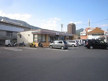 【広島市安佐南区長楽寺のアパートのコンビニ】