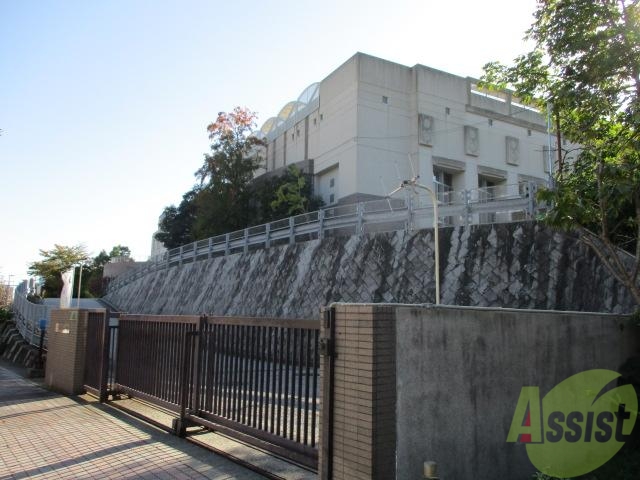 【中山手ミオ壱番館の小学校】