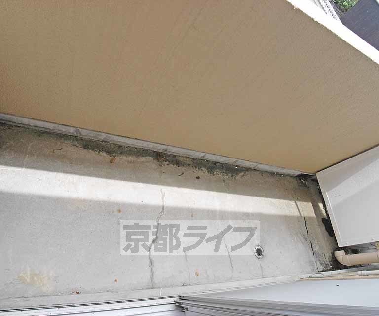 【京都市北区上賀茂中大路町のマンションのバルコニー】