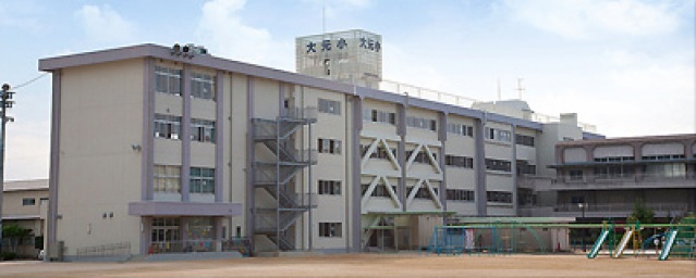 小学校　岡山市立大元小学校（小学校）まで992m