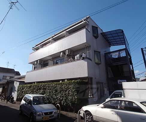 京都市西京区上桂大野町のマンションの建物外観