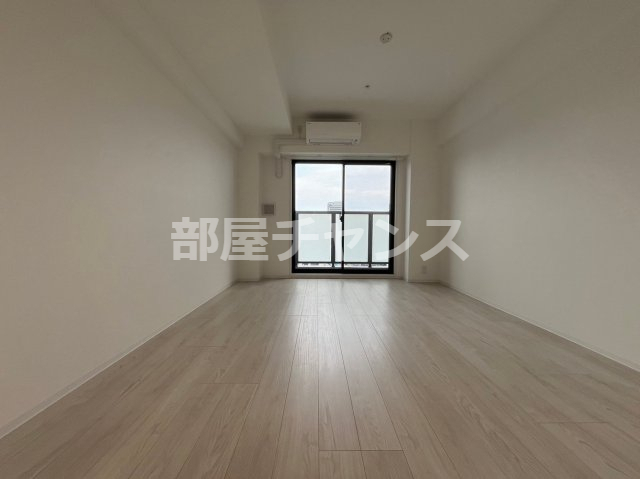 居室・リビング　こちらのリビングで趣味の時間をお楽しみください