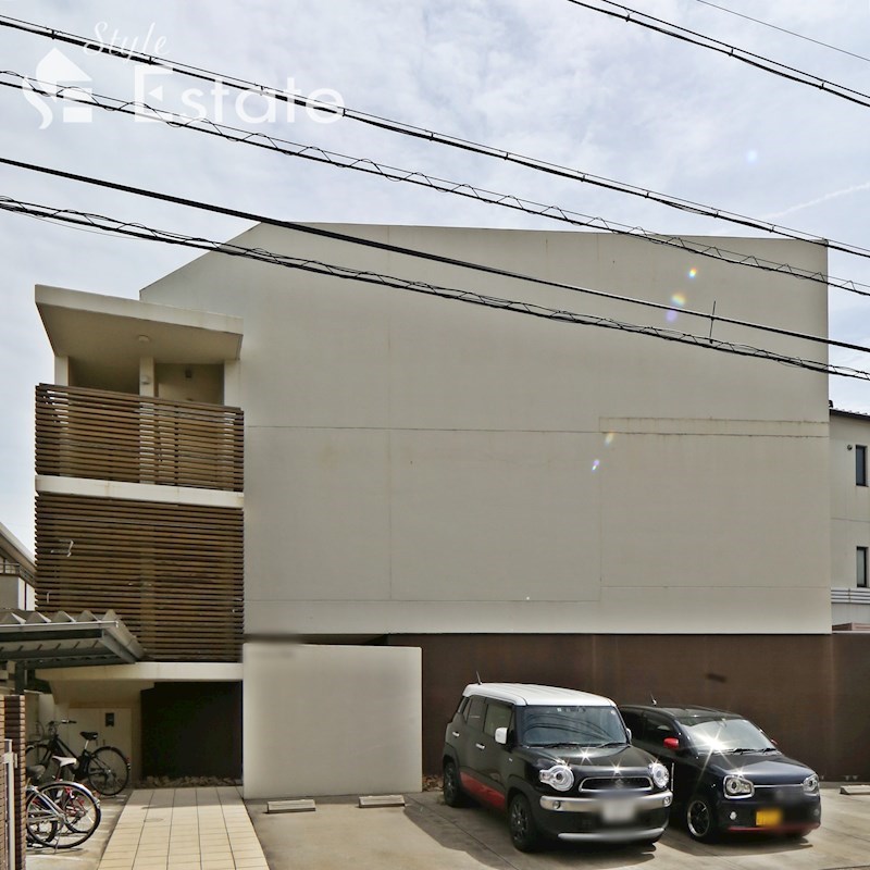 名古屋市千種区本山町のアパートの建物外観
