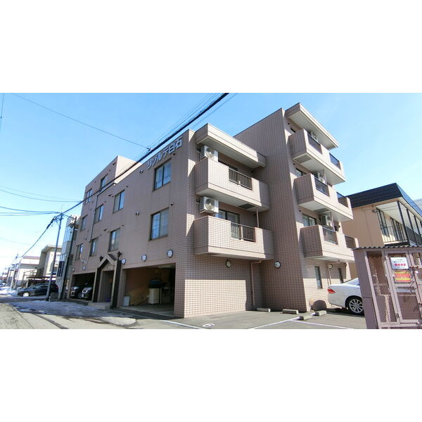 【札幌市白石区中央一条のマンションの建物外観】