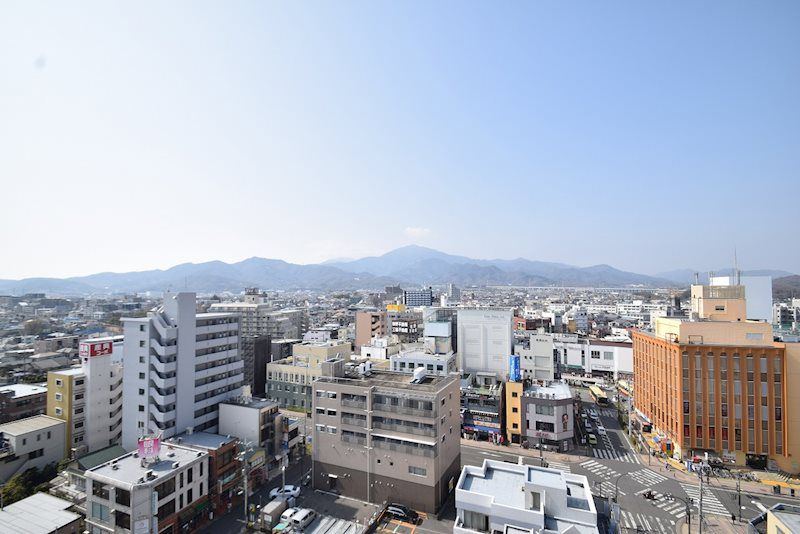 【伊勢原市桜台のマンションの眺望】