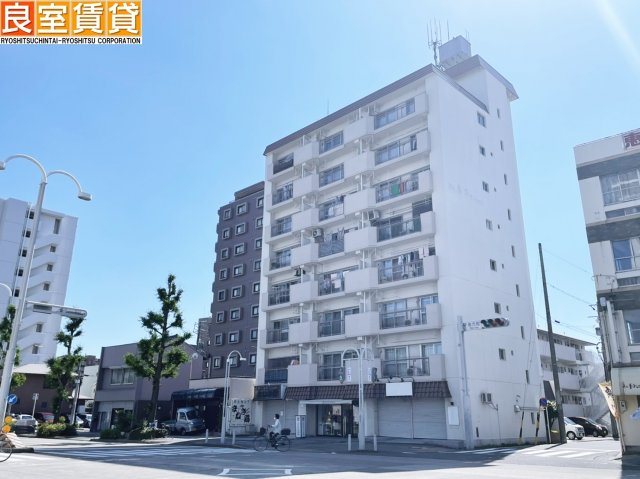 名古屋市昭和区阿由知通のマンションの建物外観