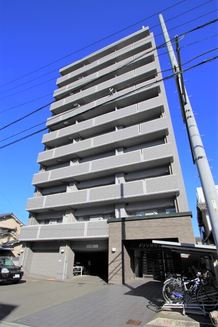 松山市道後喜多町のマンションの建物外観