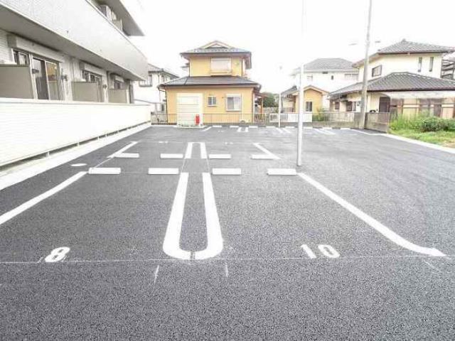 【日立市中成沢町のアパートの駐車場】