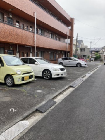 【ウイングヤマセの駐車場】