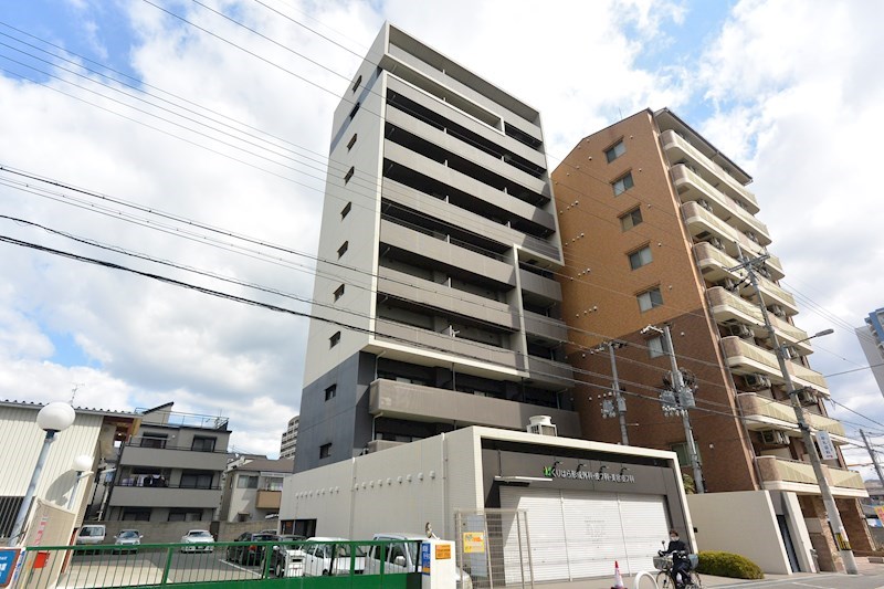 【PRESTANCE香里の建物外観】