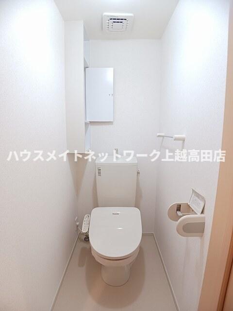 トイレ　温水洗浄暖房便座