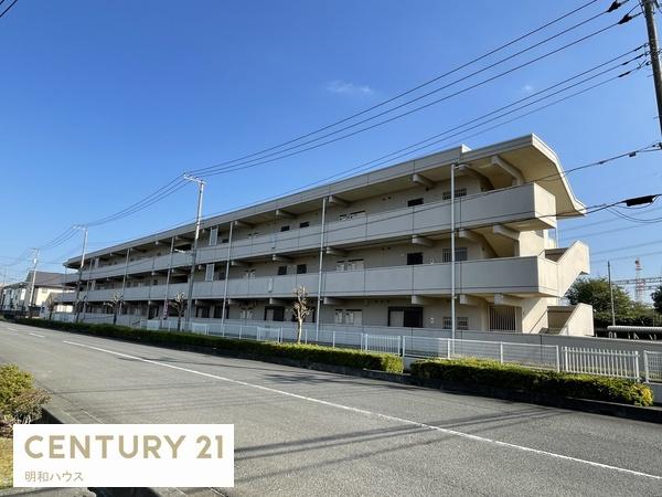 【鶴ヶ島新町ハイツの建物外観】