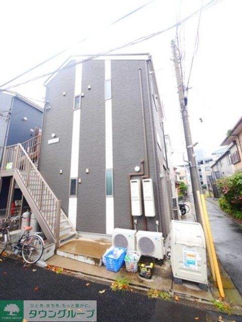 【川崎市川崎区小田のアパートの建物外観】