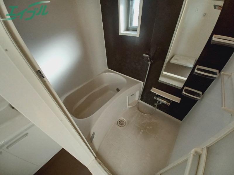 バス・シャワールーム　同型参考写真