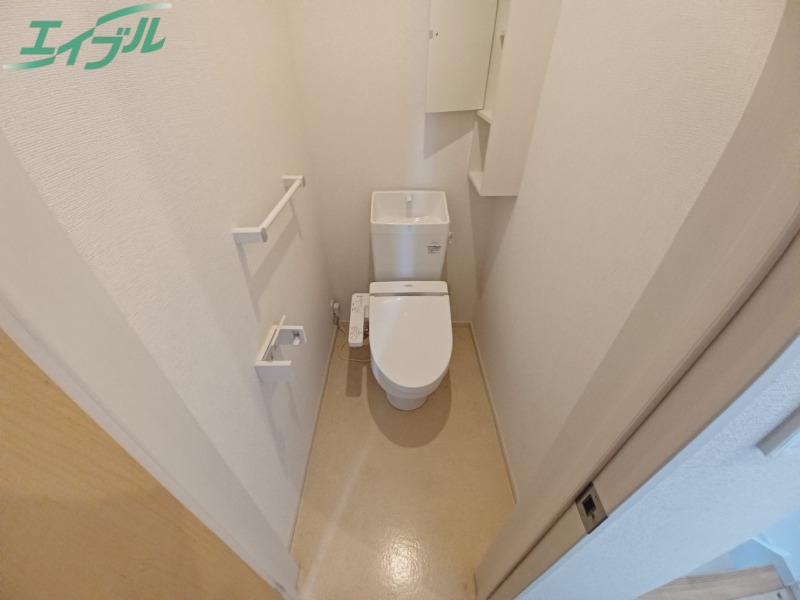 トイレ　同型参考写真