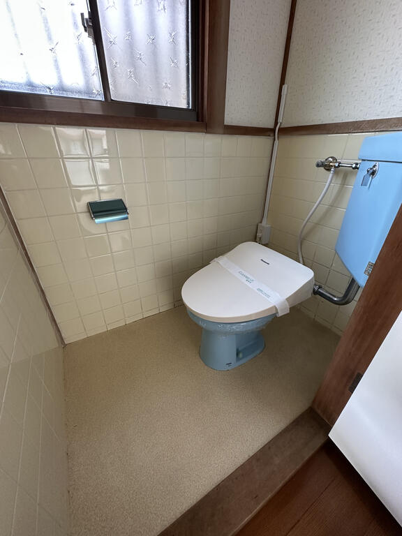庚午中二丁目戸建のトイレ写真