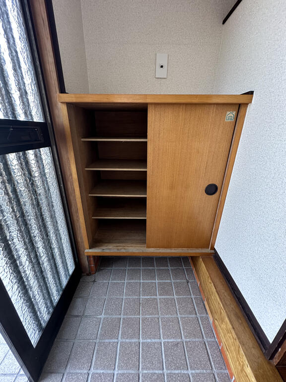 庚午中二丁目戸建の玄関写真