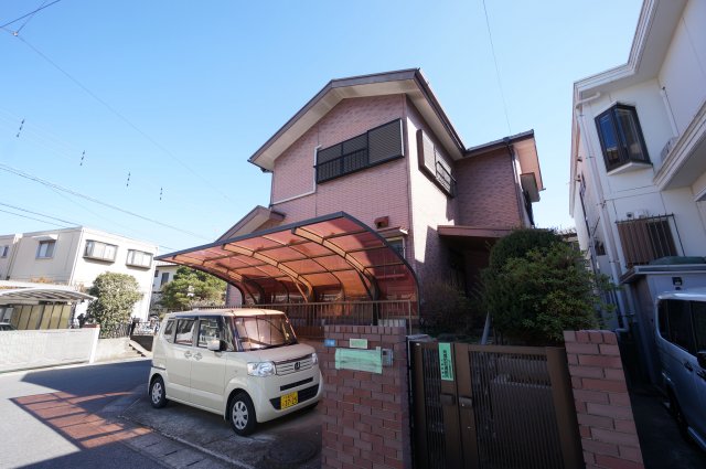 建物外観　物件、駅でお待ち合わせでのご案内歓迎！