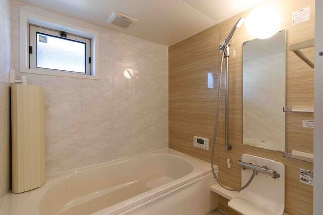 バス・シャワールーム　２０２・バス