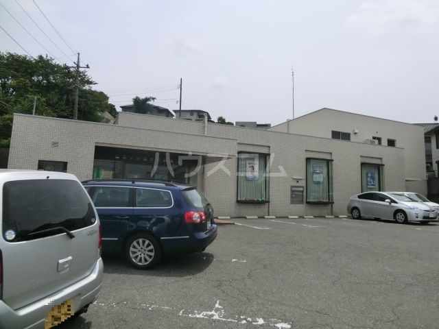 銀行　山梨中央銀行日野支店（銀行）まで631m