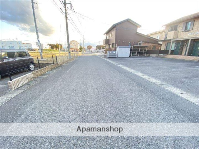 その他　前面道路（その他）まで0m