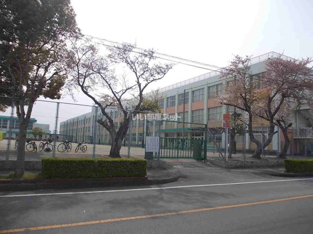 小学校　伊勢市立小俣小学校（小学校）まで550m