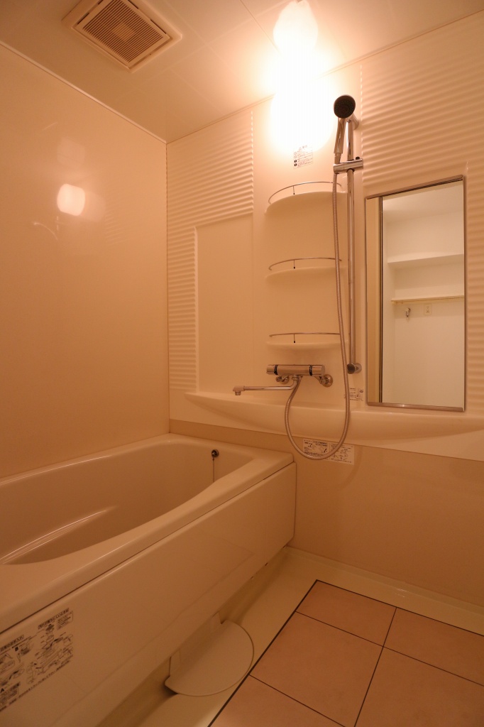 バス・シャワールーム　バスルーム　※別号室参考写真