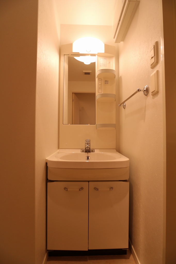 洗面設備　洗面台　※別号室参考写真