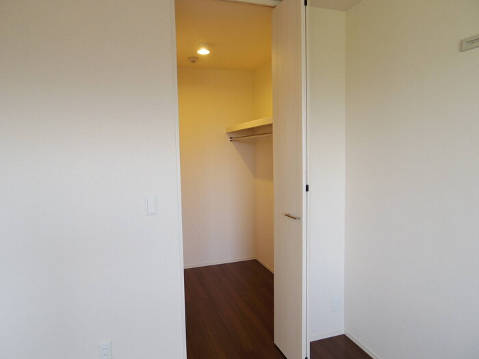 収納　ウォークインクローゼット