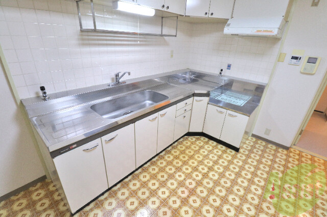 キッチン　広々キッチン