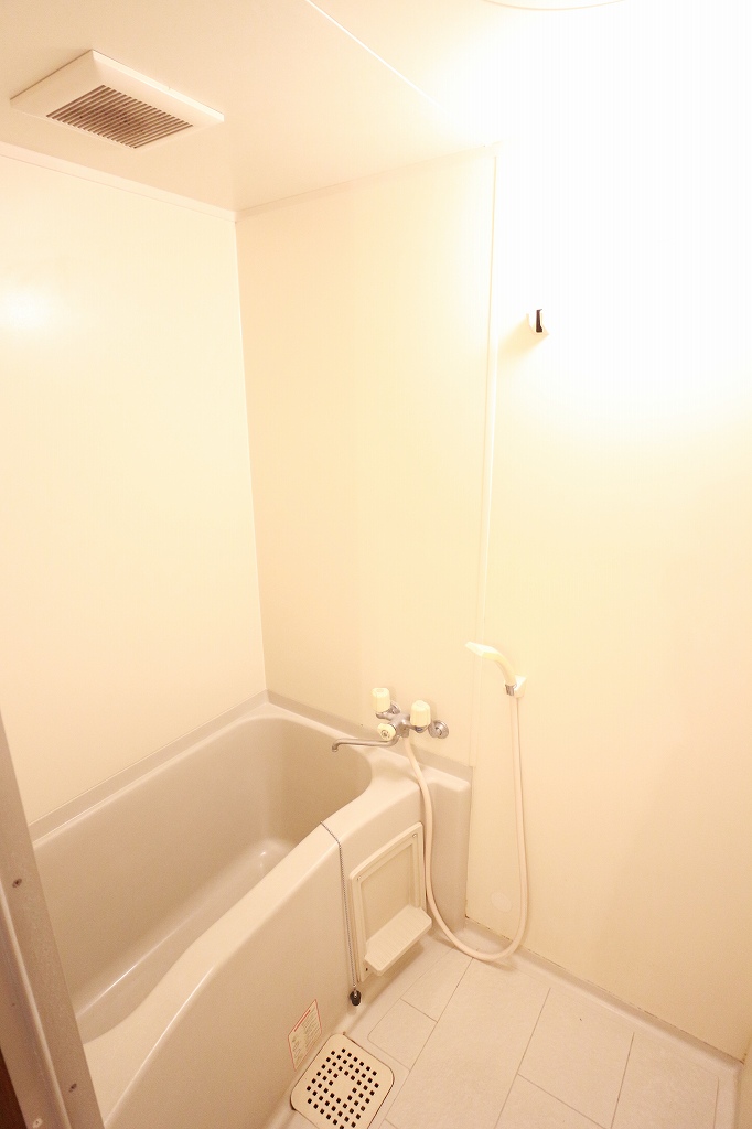 バス・シャワールーム　1日の疲れが癒されます。