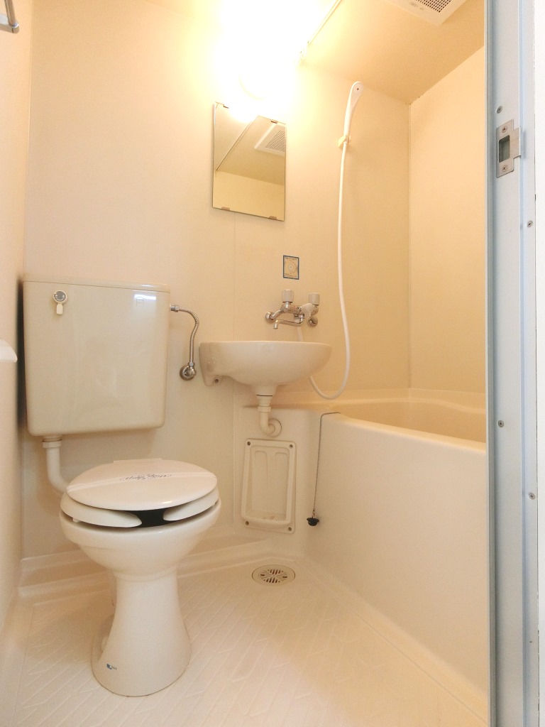 バス・シャワールーム　＊別室参考