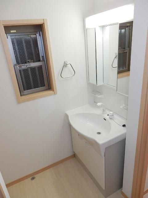 洗面設備　嬉しい独立洗面台