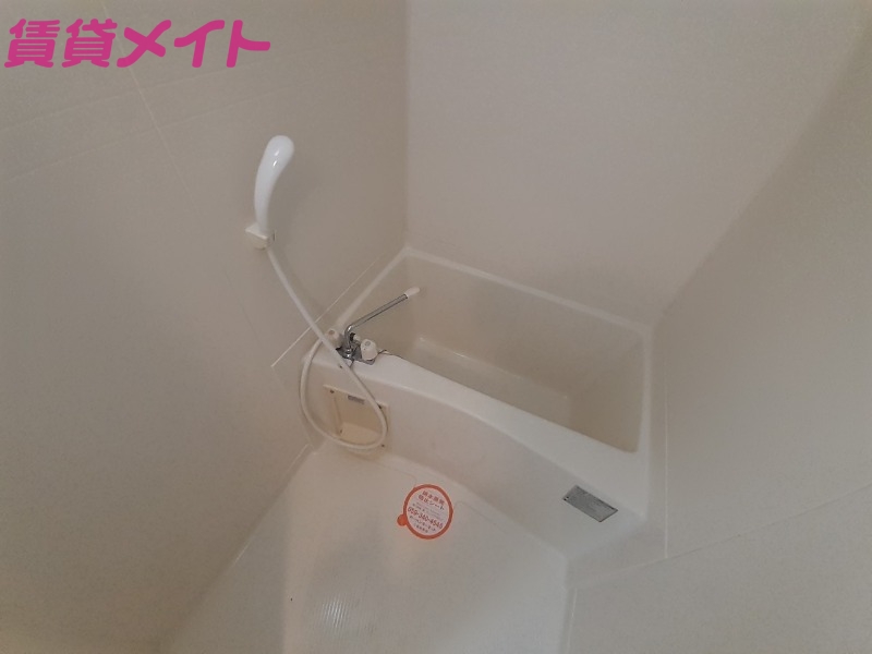 バス・シャワールーム　同物件別部屋のお写真です。