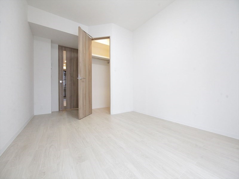 居室・リビング　洋室8帖　ウォークインクローゼット付（収納充実してます）