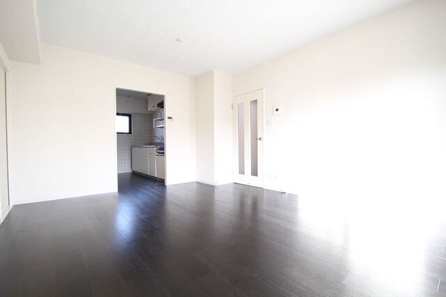 居室・リビング　※別室の参考写真の為、現況優先です。