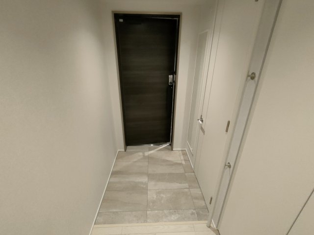 シークリサンス岡本の玄関写真