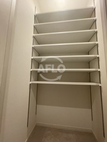 収納　スプランディッド玉造　シューズボックス