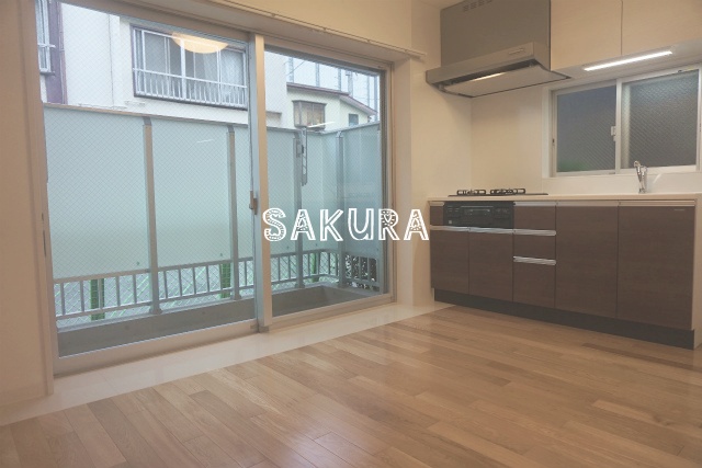 居室・リビング　こちらのリビングで趣味の時間をお楽しみください♪