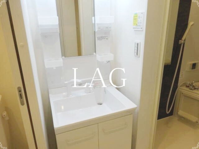 洗面設備　独立洗面台です。