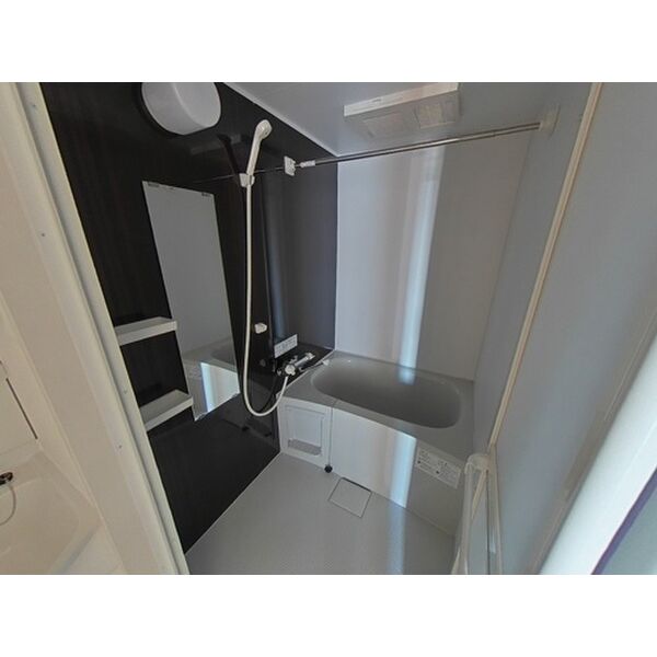 バス・シャワールーム　※写真は別号室のものですので現状優先とさせていただきます