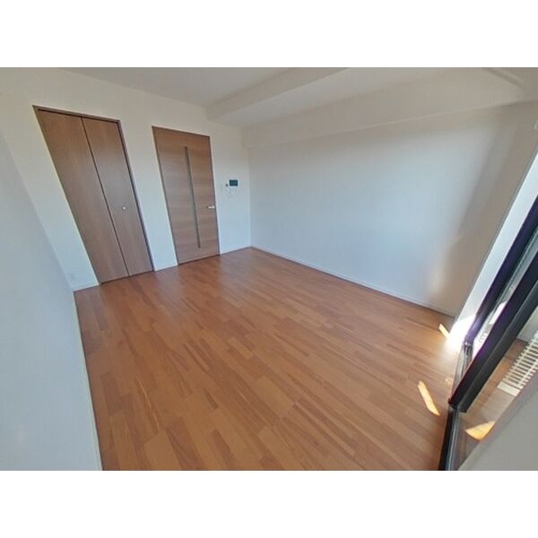 居室・リビング　※写真は別号室のものですので現状優先とさせていただきます