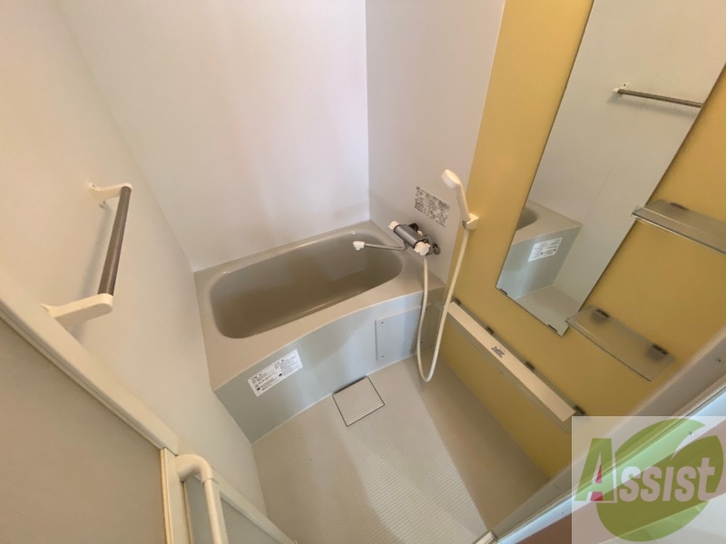 バス・シャワールーム　お風呂です。ゆっくりお風呂につかるのも体に良いですね～