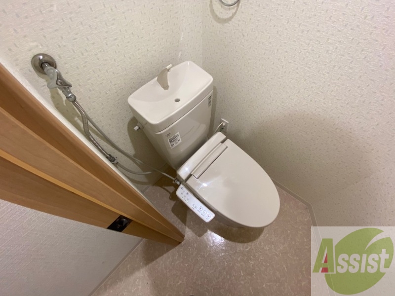 トイレ　トイレです。ウォシュレット付を探している方、おすすめです。