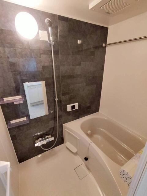 バス・シャワールーム　きれいなお風呂です