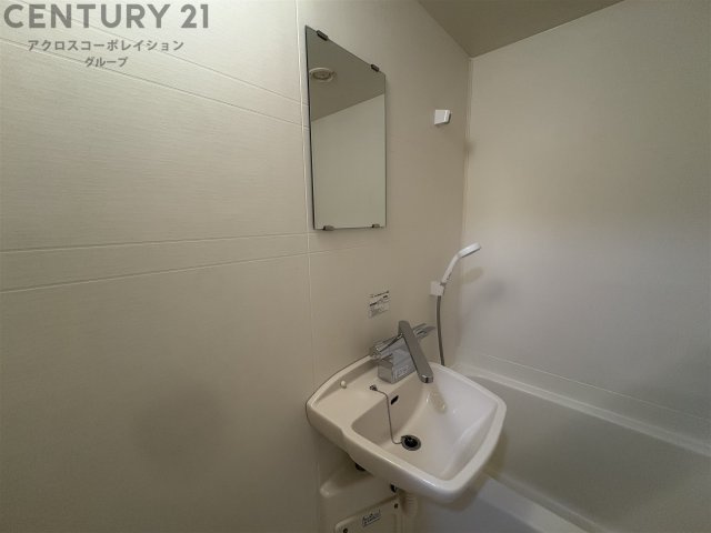 洗面設備　浴室内に洗面台があります！