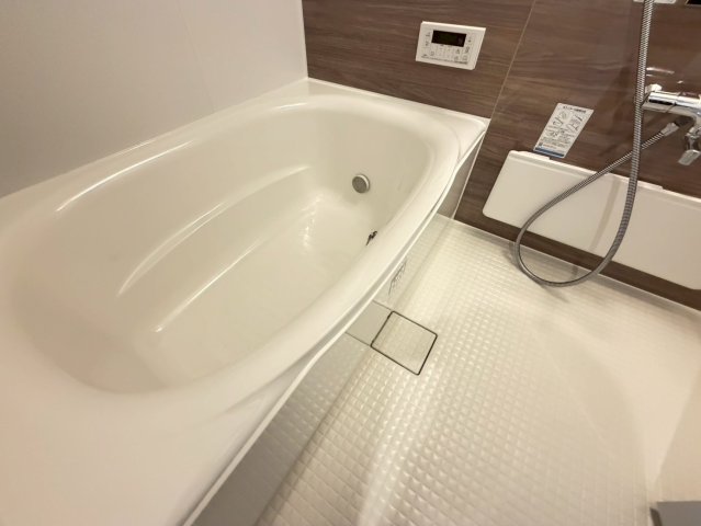 バス・シャワールーム　詳細は、RISUMO江坂本店までお問合せください♪