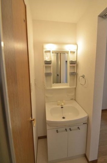 洗面設備　日々の生活に便利な「独立洗面台」あります。