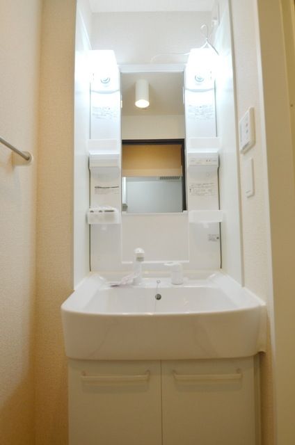 洗面設備　同一タイプ