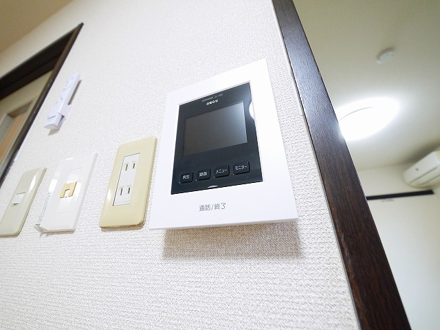 セキュリティ　モニター付きインターホン